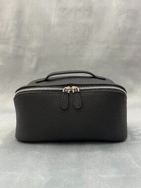Metro Cosmetic Case in Black - 100% full-grain cowhide leather